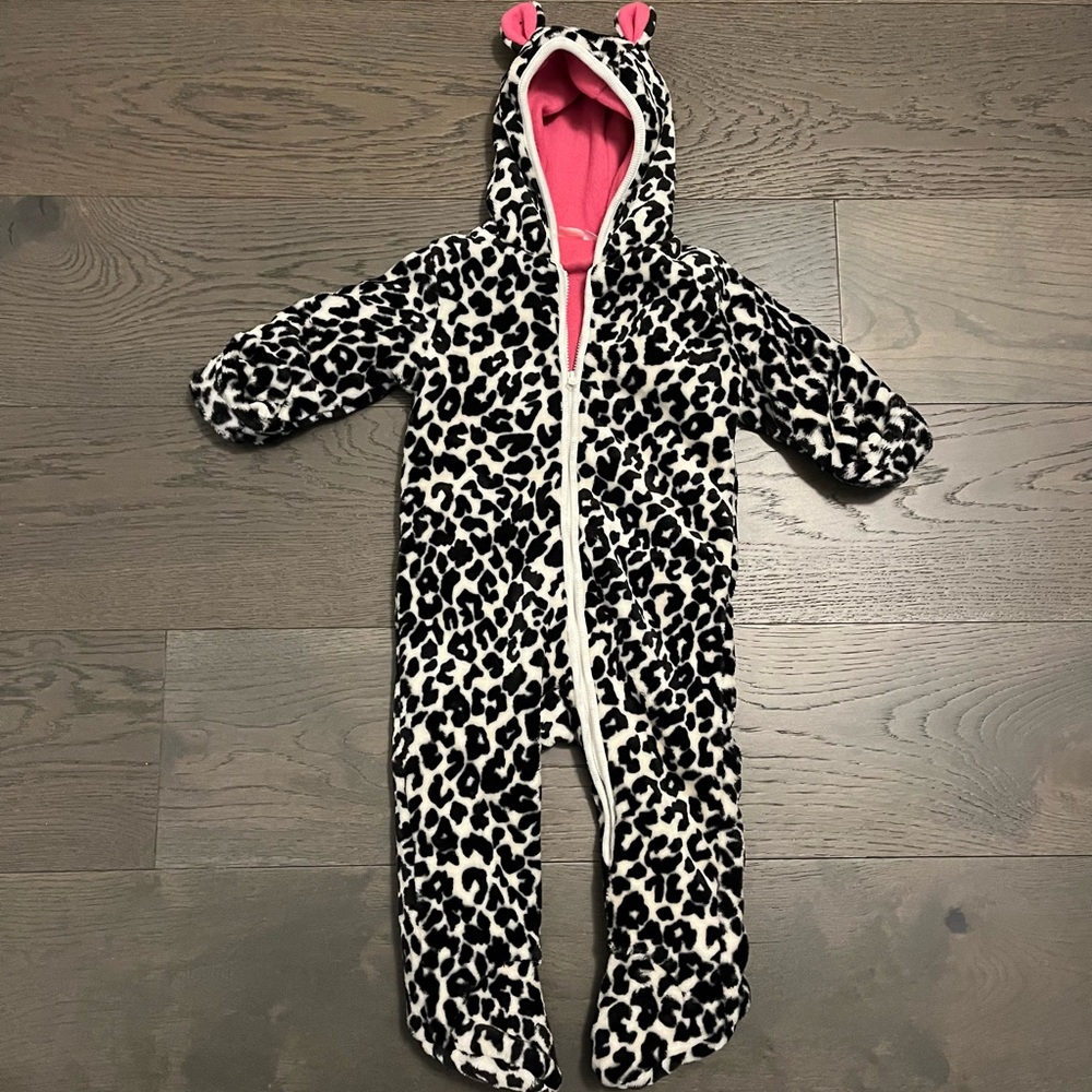 Childrens place baby girl snowsuit 9-12M NWT